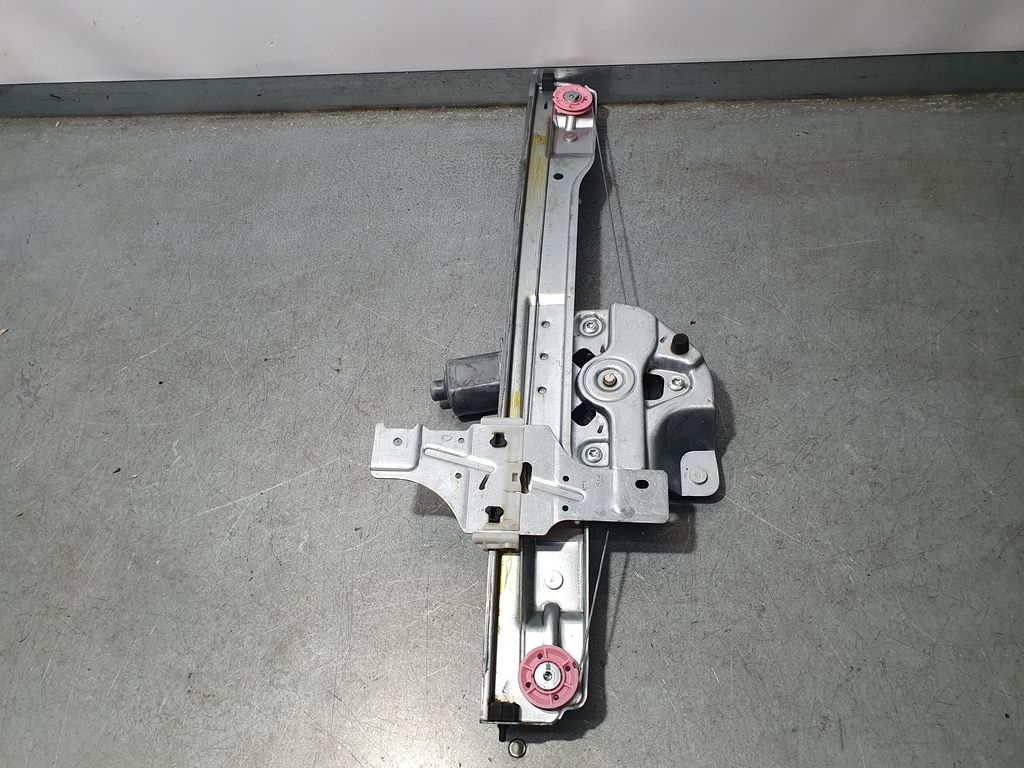 Elevalunas Delantero Derecho para Peugeot 208