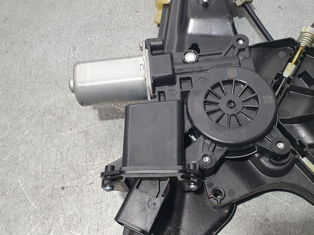 Elevalunas Delantero Derecho para Opel Astra K Lim. 5Türig