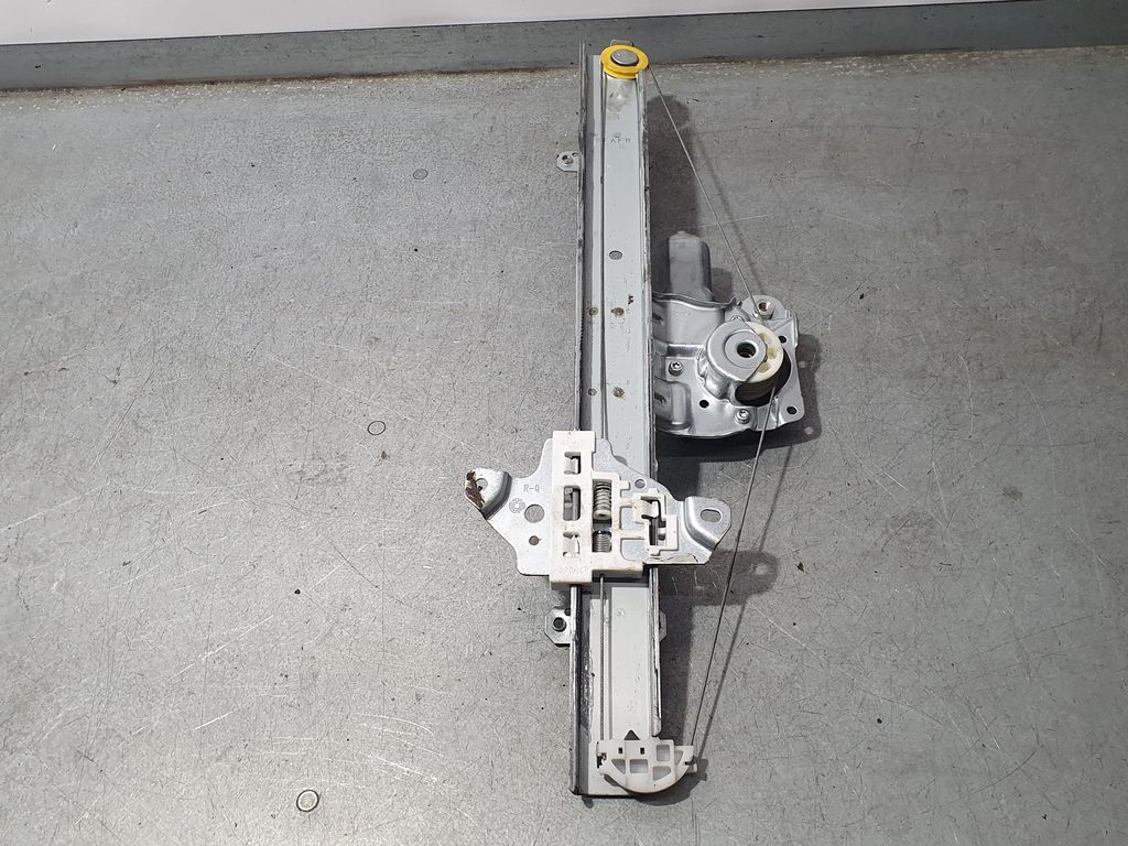 Elevalunas Delantero Derecho para Nissan Micra V (K14)