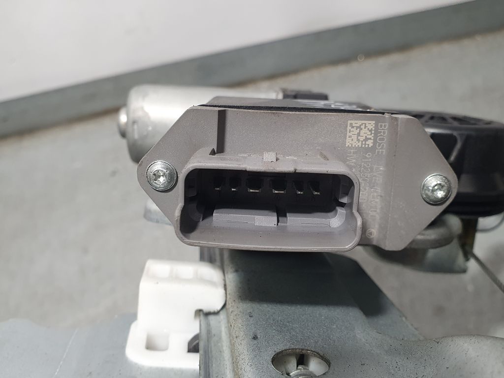 Elevalunas Trasero Izquierdo para Peugeot 5008