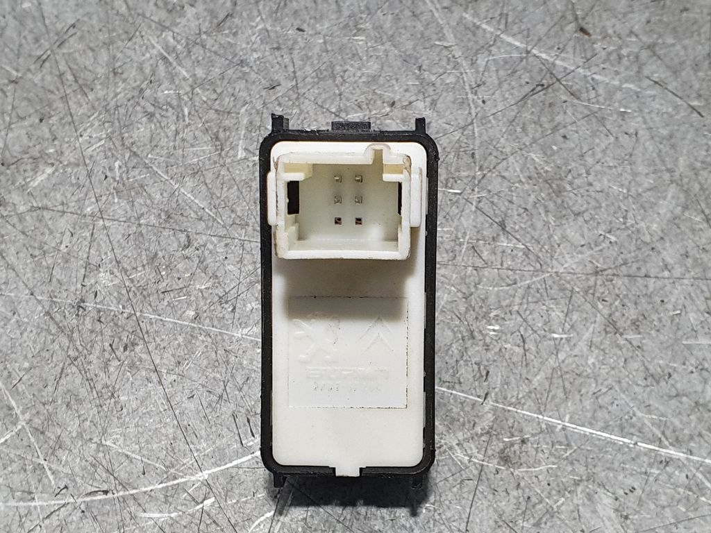 Mando Elevalunas Delantero Derecho para Peugeot 3008