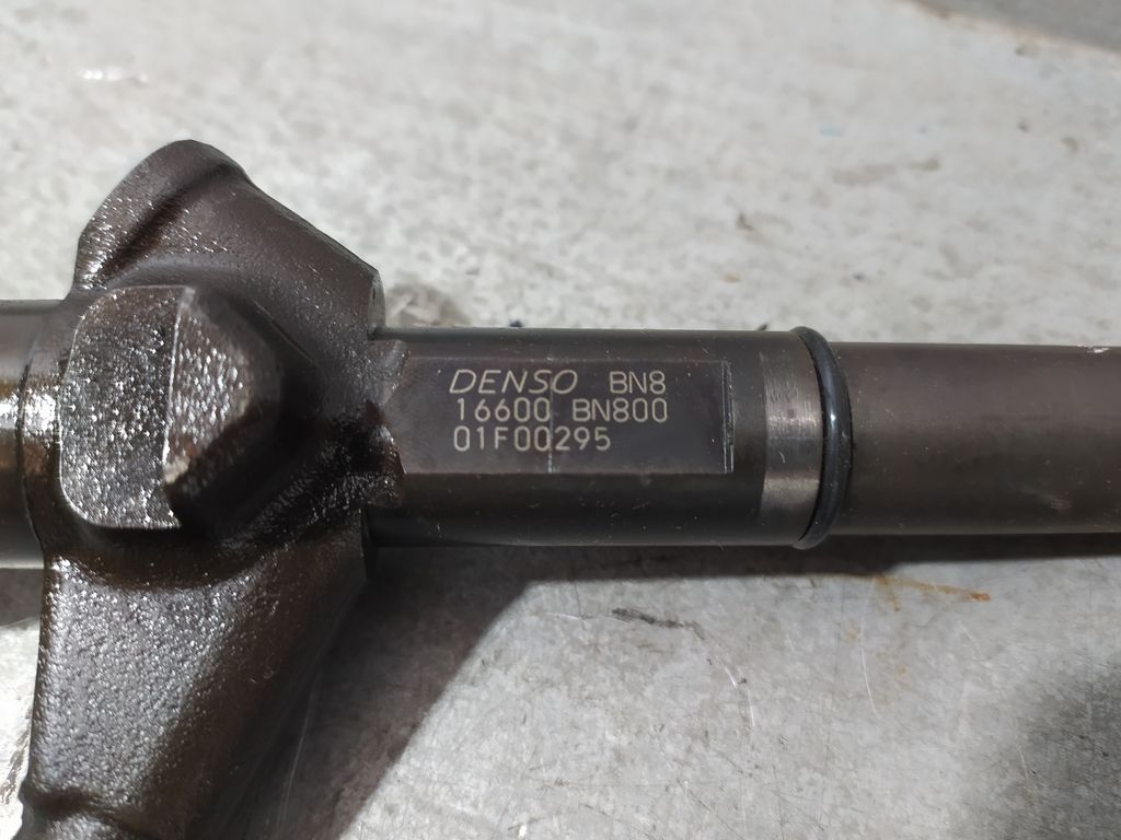 Inyector para Nissan Almera (N16/E)