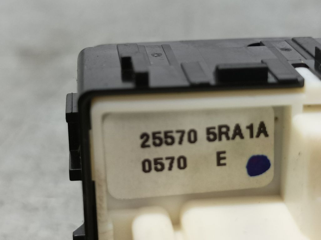 Mando Retrovisor para Nissan Micra V (K14)
