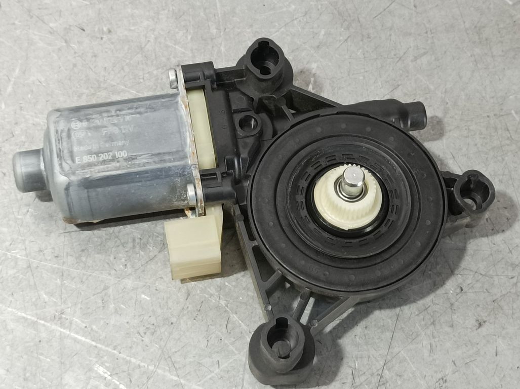 Motor Elevalunas Delantero Derecho para Skoda Superb (3V3)