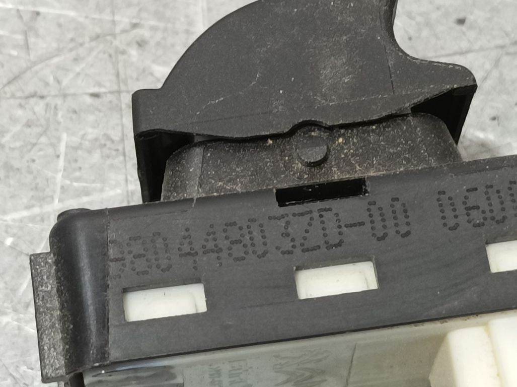 Mando Elevalunas Trasero Derecho para Peugeot 208 (P2)