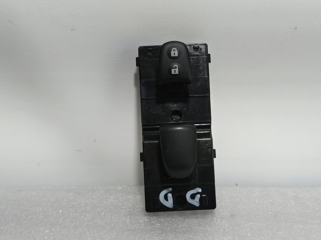 Mando Elevalunas Delantero Derecho para Nissan Micra V (K14)