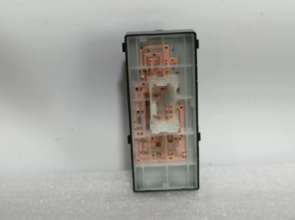 Mando Elevalunas Delantero Derecho para Nissan Micra V (K14)