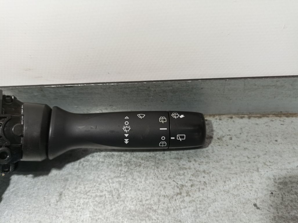 Mando Limpia para Toyota Iq