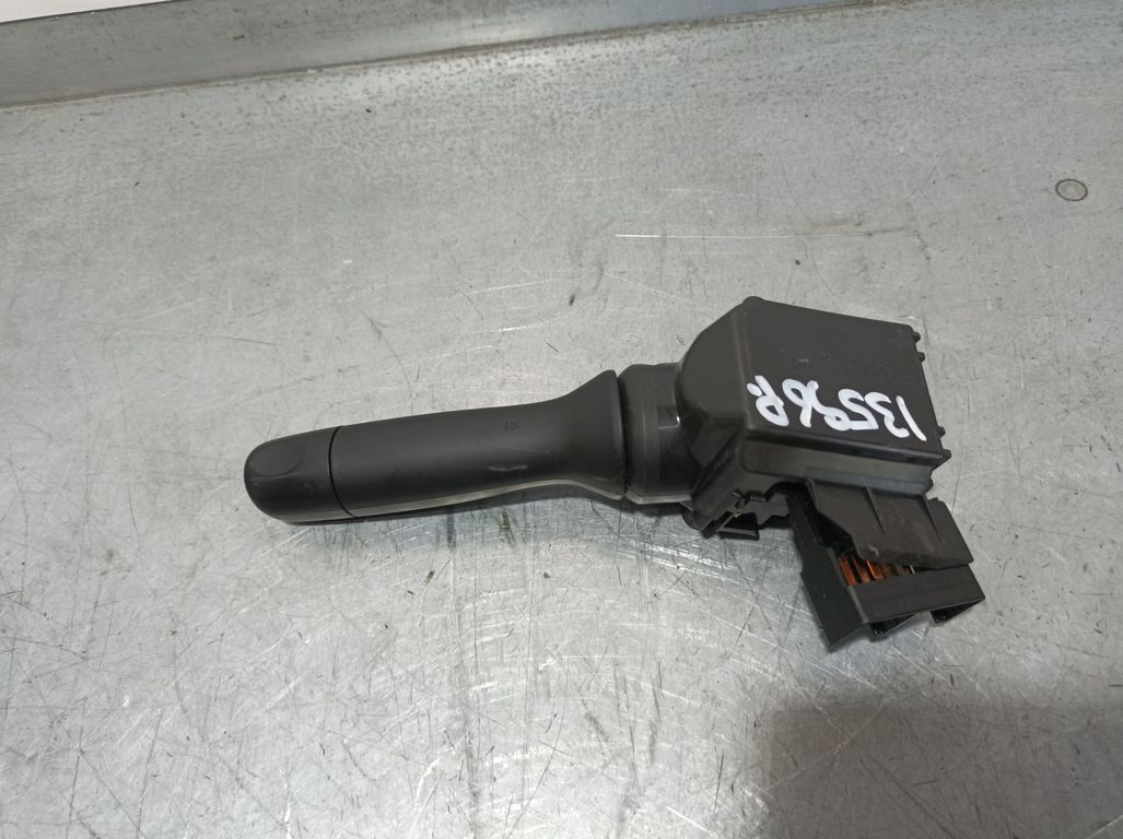 Mando Limpia para Toyota Iq