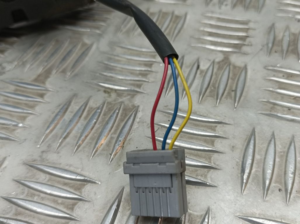 Retrovisor Derecho para Nissan Micra (K12E)