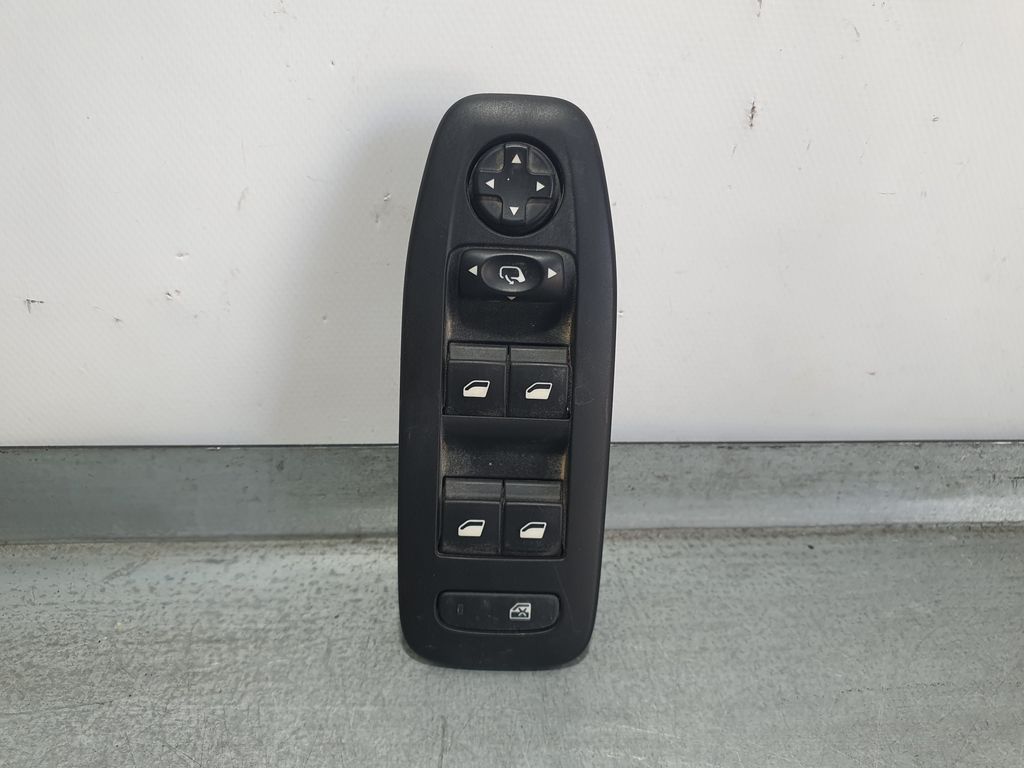 Mando Elevalunas Delantero Izquierdo para Peugeot 2008 (--.2013->)