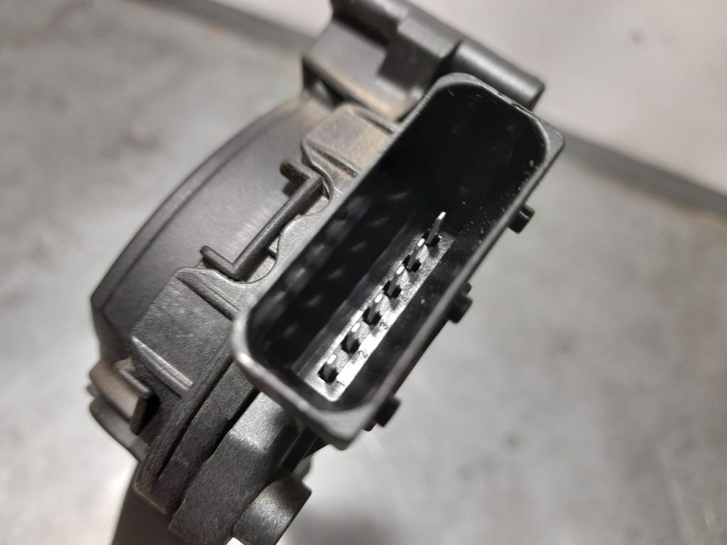 Pedal Acelerador para Opel Astra J Lim.