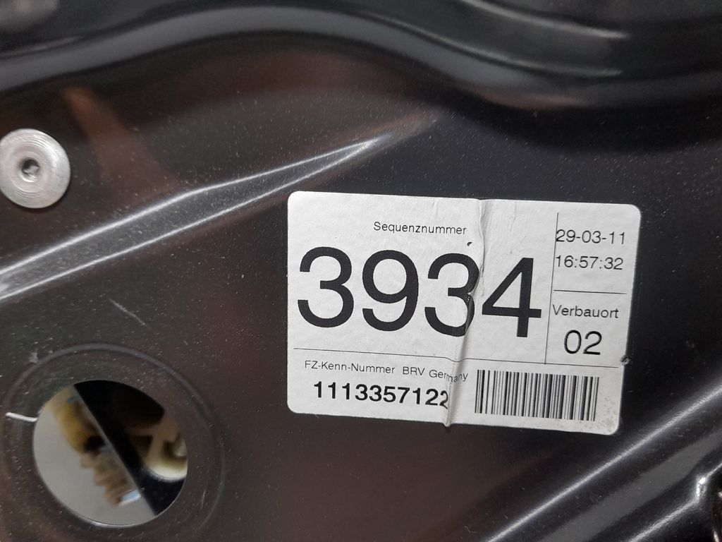 Elevalunas Delantero Izquierdo para Volkswagen Passat Lim. (362)