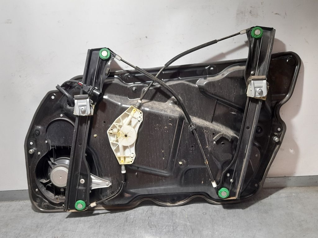 Elevalunas Delantero Izquierdo para Volkswagen Passat Lim. (362)