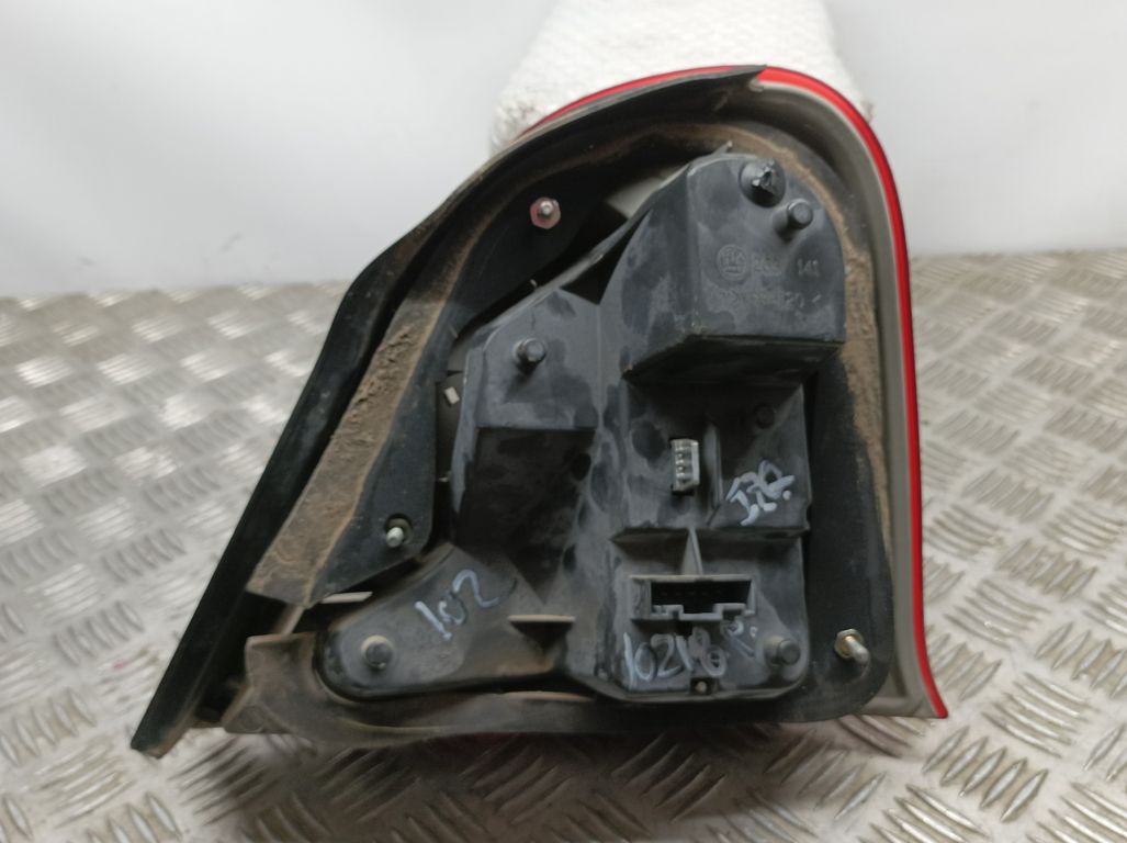 Piloto Trasero Izquierdo para Mg Serie 75 (Rj)