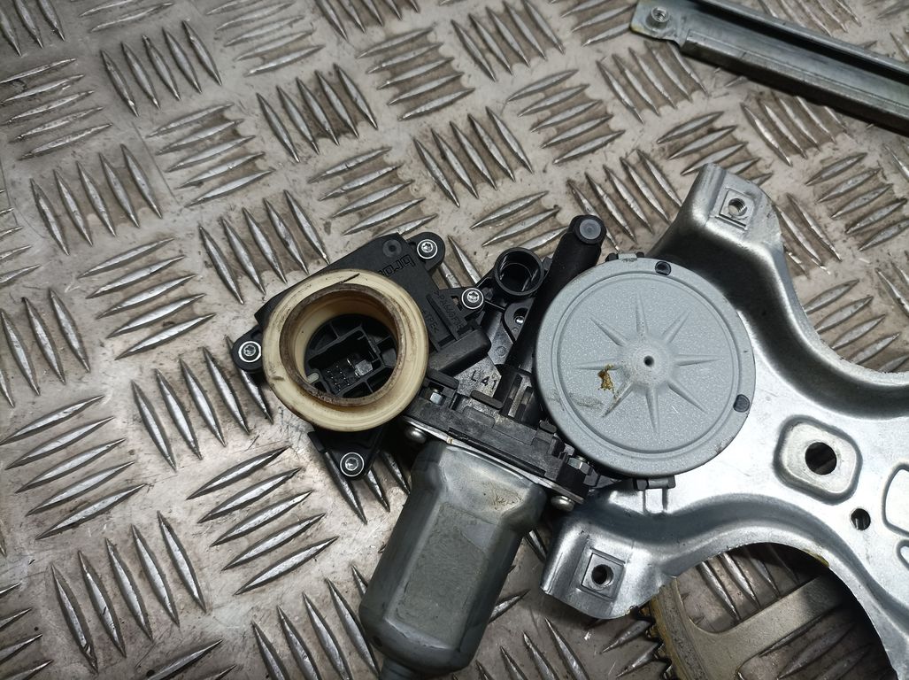 Elevalunas Delantero Izquierdo para Toyota Yaris