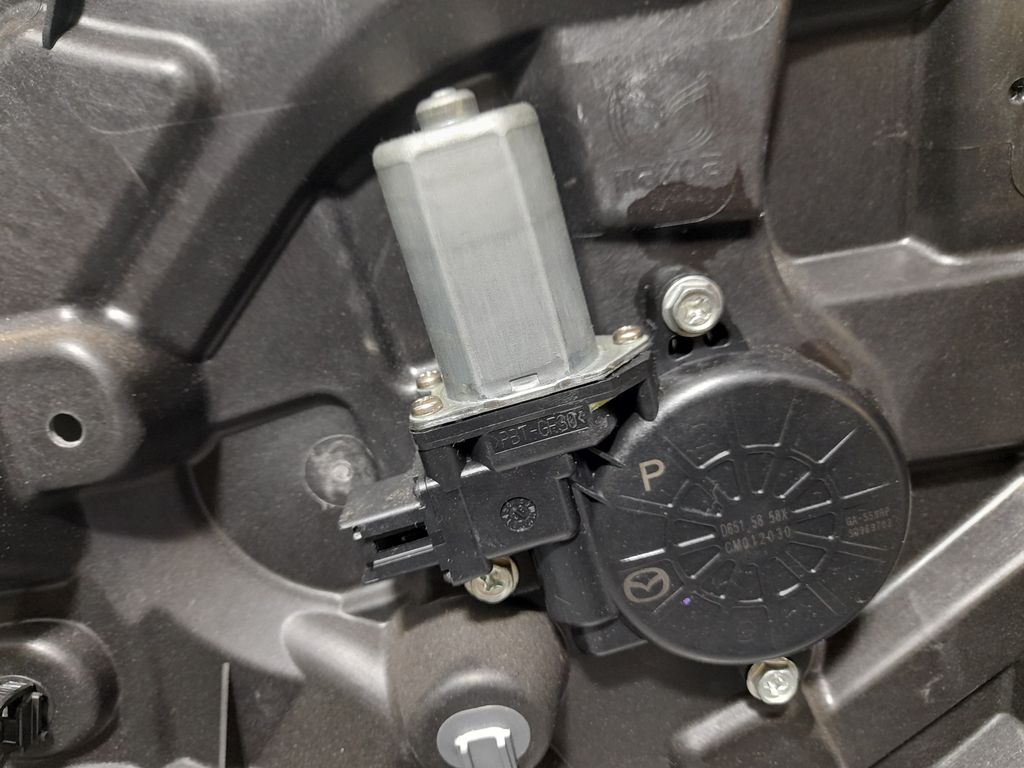 Elevalunas Delantero Derecho para Mazda 3 Lim. (Bl)