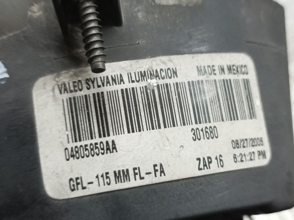 Faro Antiniebla Derecho para Chrysler 300 C