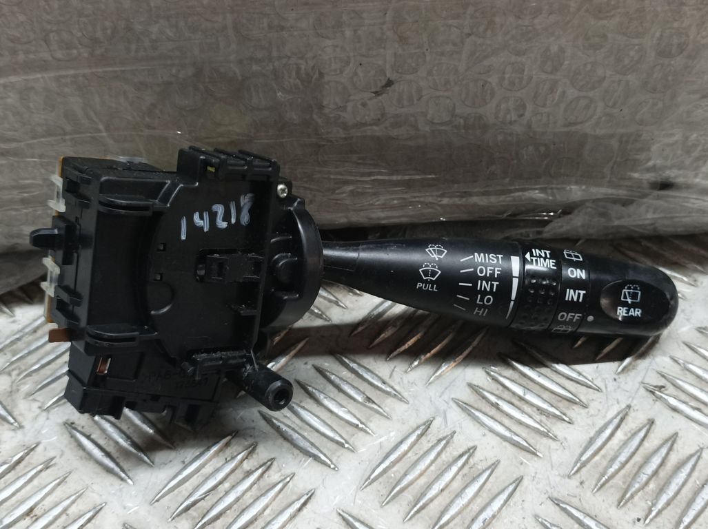 Mando Limpia para Toyota Corolla (E12)