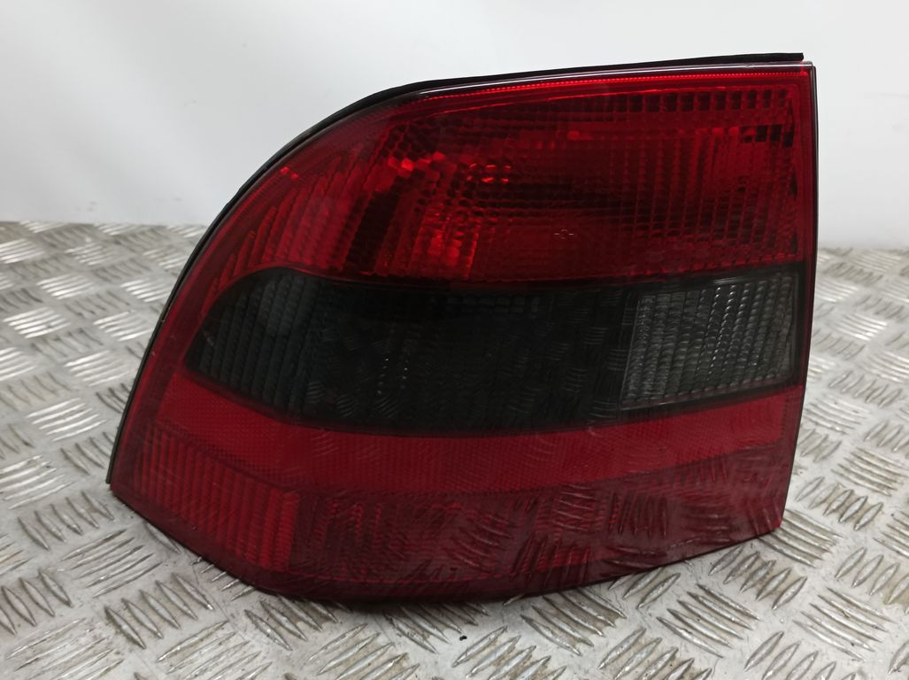Piloto Trasero Izquierdo para Opel Vectra B Berlina