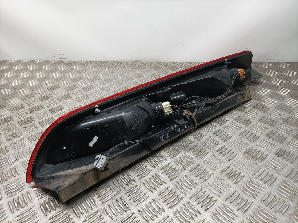 Piloto Trasero Derecho para Ford Focus Lim. (Cb4)