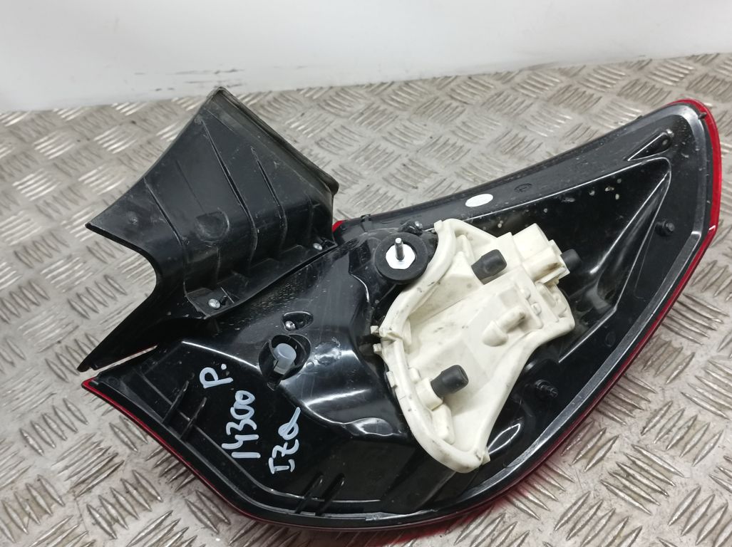 Piloto Trasero Izquierdo para Opel Astra J Lim.