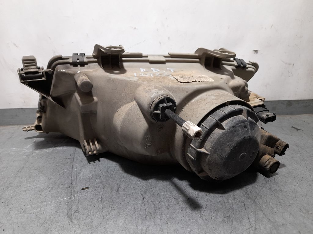 Faro Derecho para Saab 9-3 Berlina