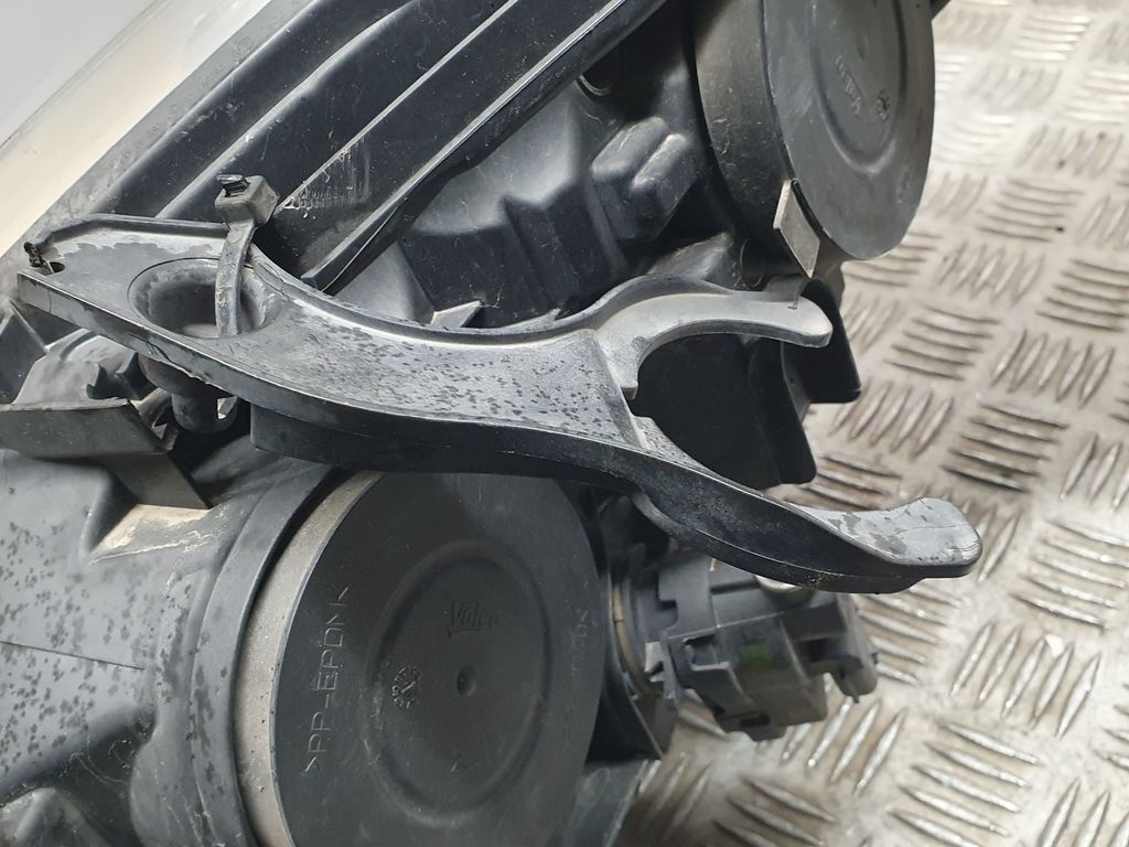 Faro Derecho para Peugeot 3008