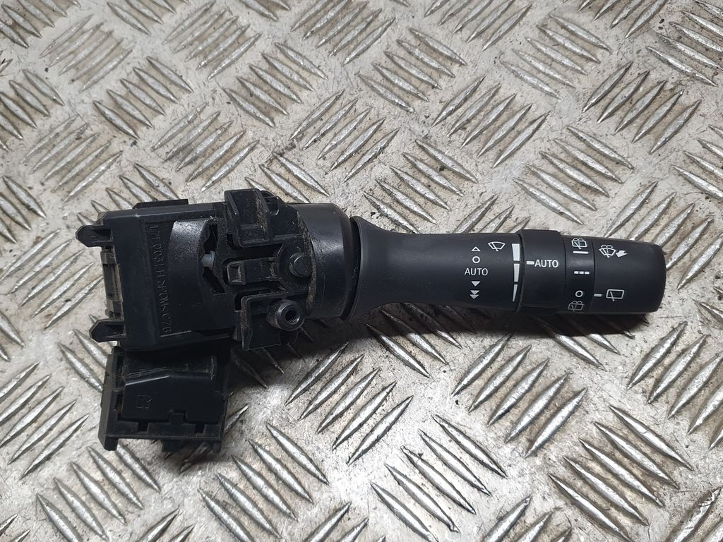 Mando Limpia para Toyota Yaris