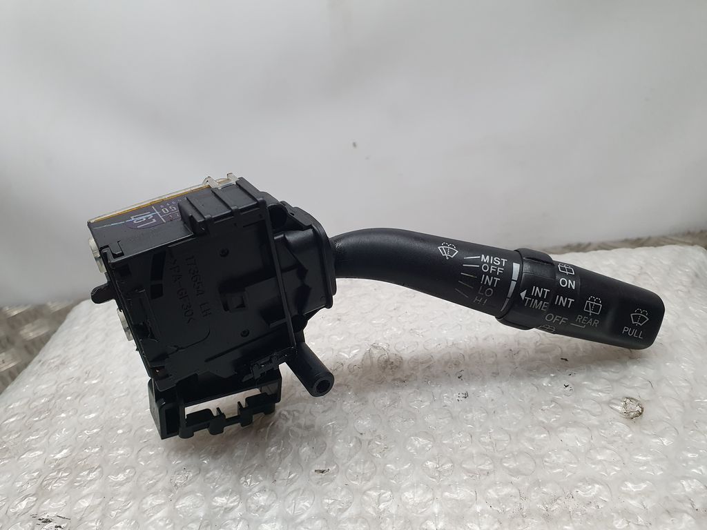 Mando Limpia para Toyota Corolla Verso (R1)
