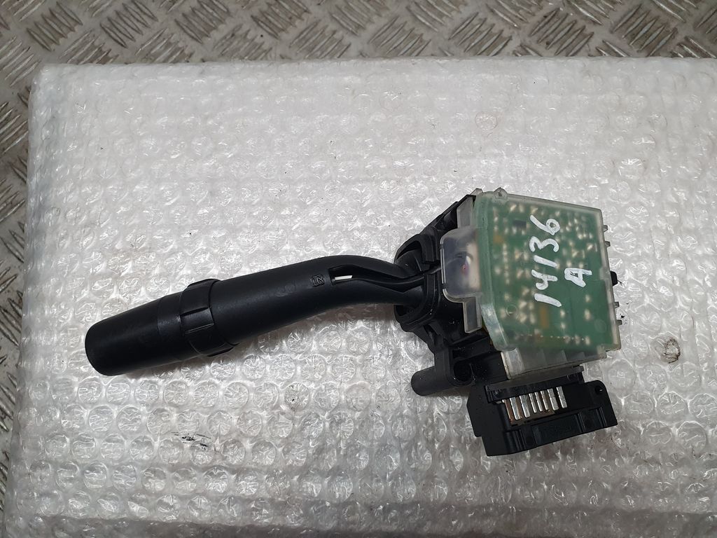 Mando Limpia para Toyota Corolla Verso (R1)
