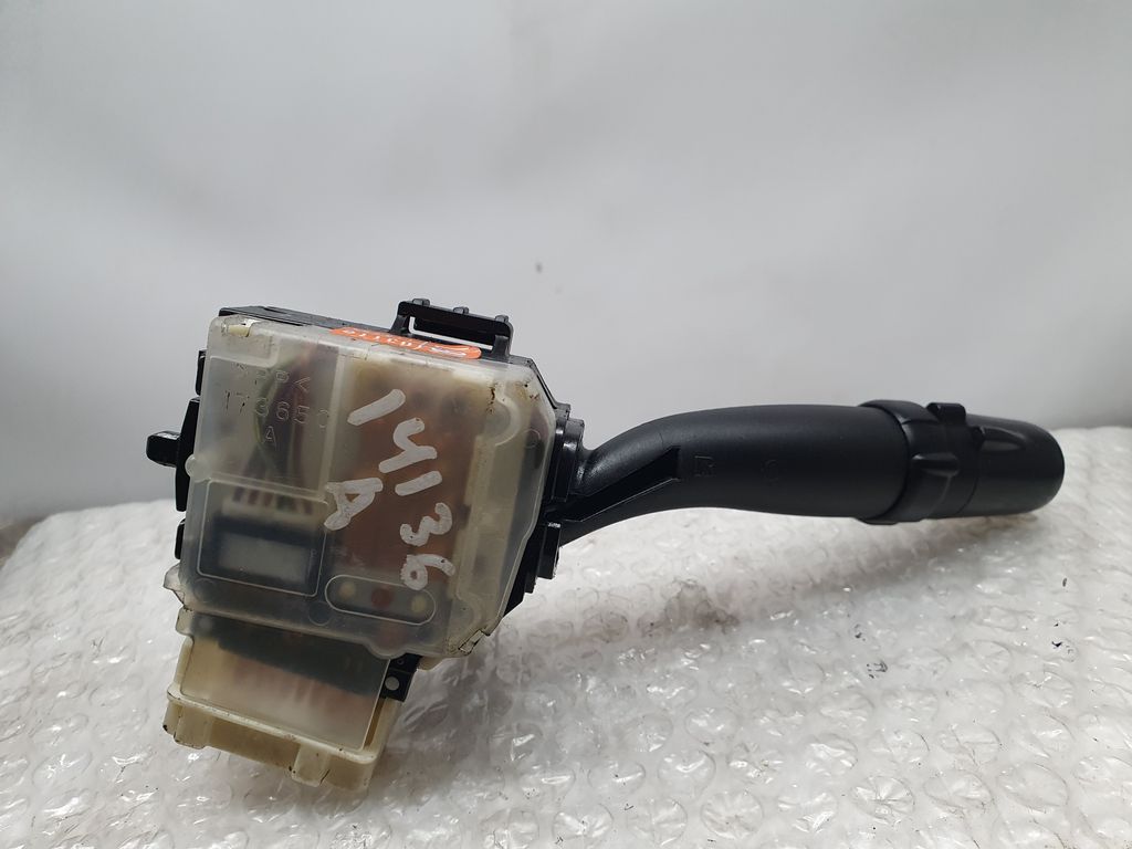 Mando Luces para Toyota Corolla Verso (R1)