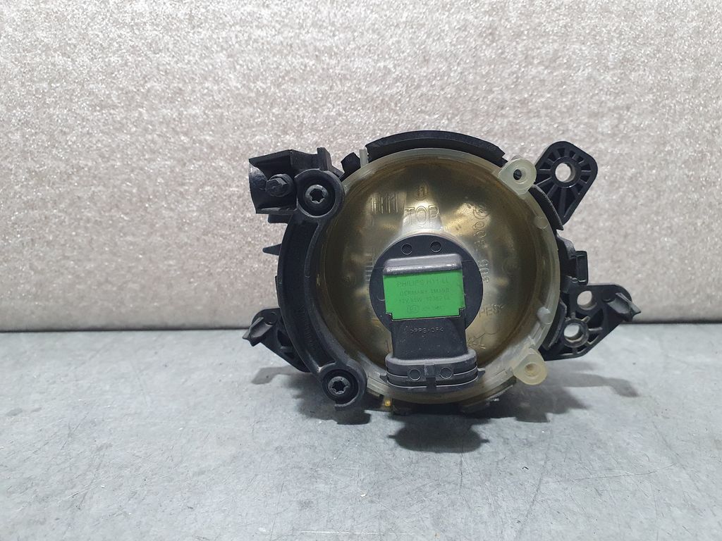 Faro Antiniebla Derecho para Mercedes-Benz Clase B (W245)