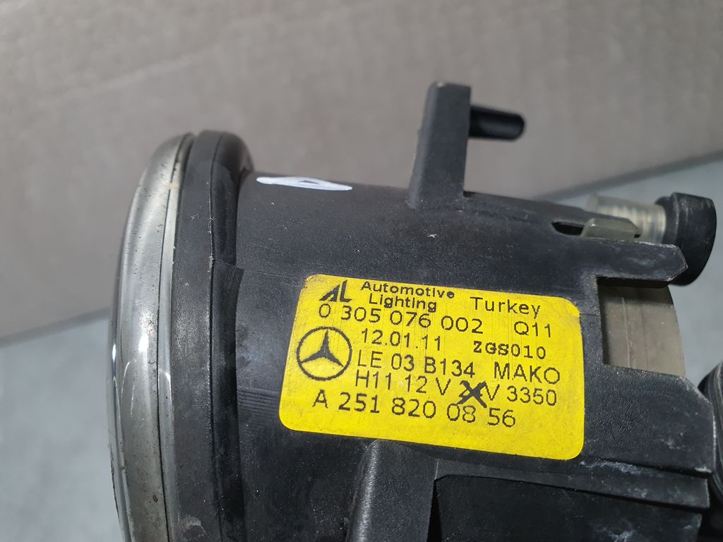 Faro Antiniebla Derecho para Mercedes-Benz Clase B (W245)