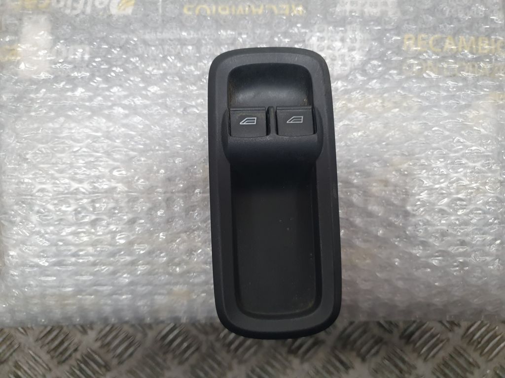 Mando Elevalunas Delantero Izquierdo para Ford Fiesta (Cb1)
