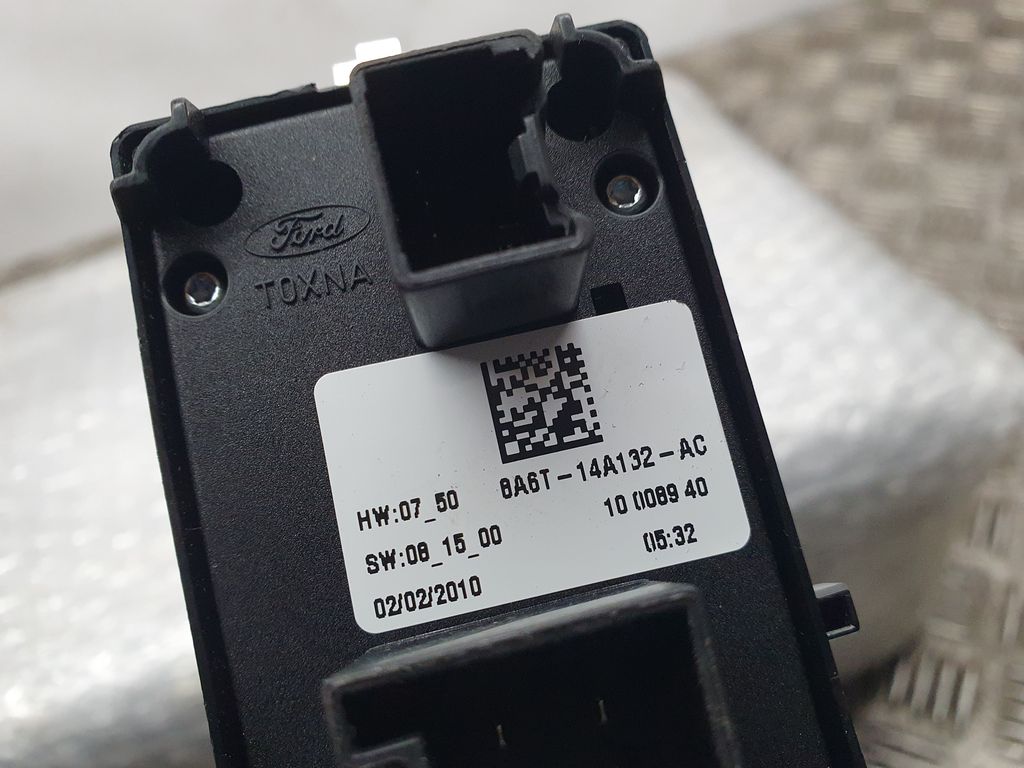 Mando Elevalunas Delantero Izquierdo para Ford Fiesta (Cb1)