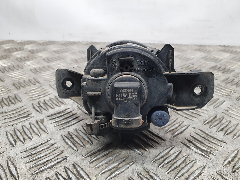 Faro Antiniebla Derecho para Nissan Primera Berlina (P12)
