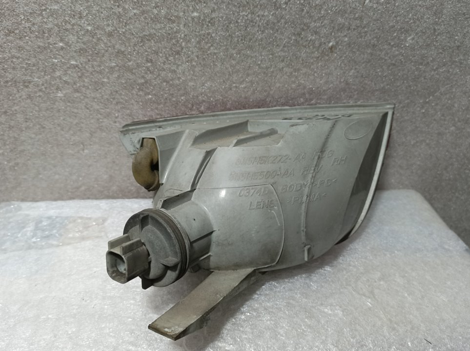 Piloto Trasero Derecho Paragolpes para Ford Focus Lim. (Cb4)
