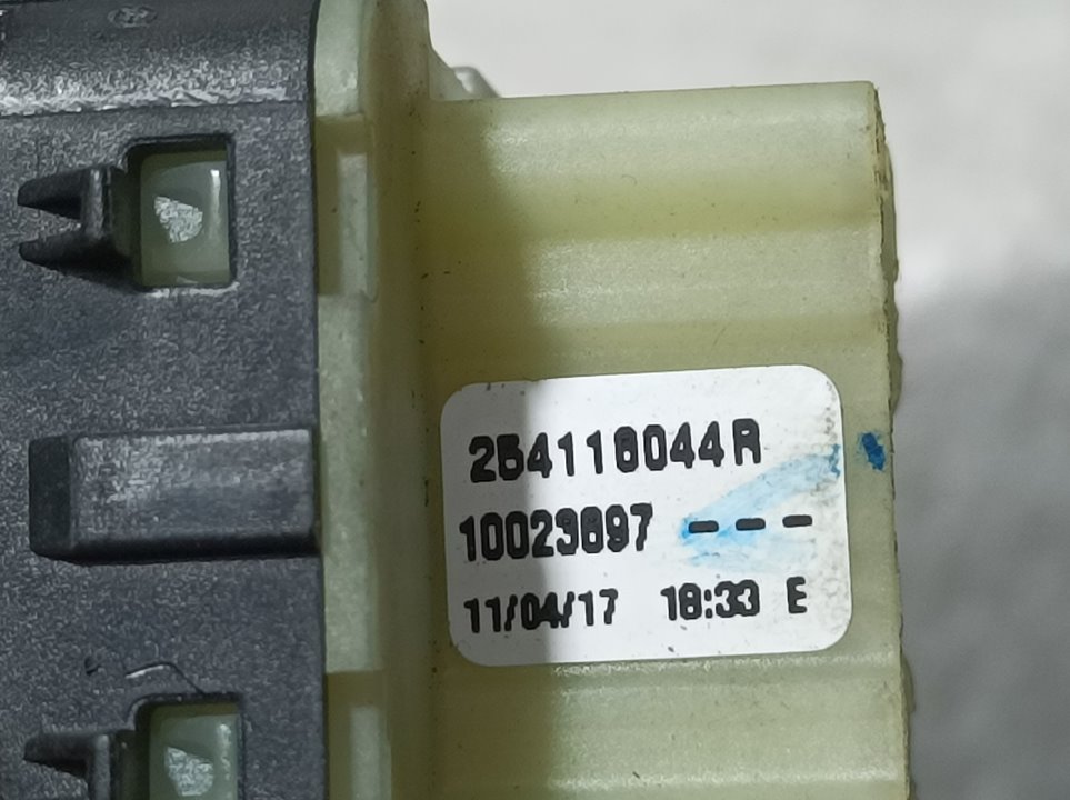 Mando Elevalunas Delantero Izquierdo para Renault Clio Iv
