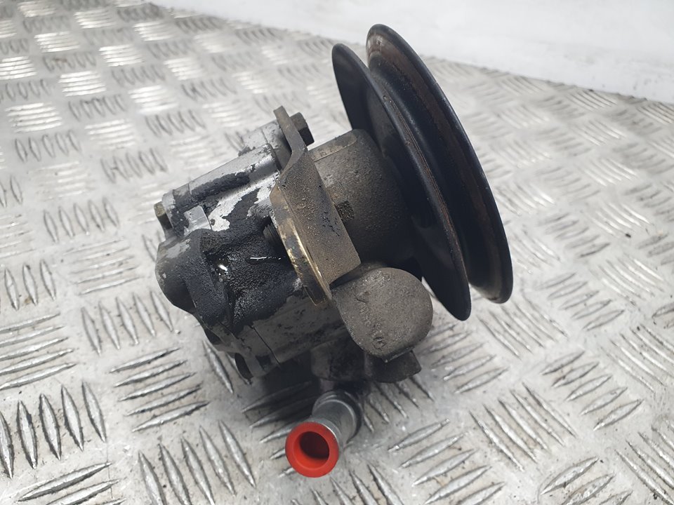 Bomba Direccion para Nissan Primera Berlina (P11)