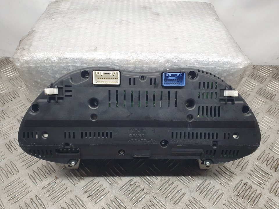 Cuadro Instrumentos para Toyota Avensis Berlina (T25)