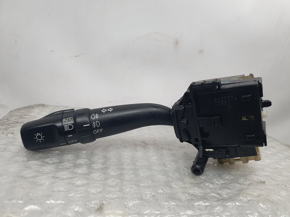 Mando Luces para Toyota Avensis Berlina (T25)