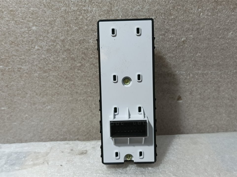 Mando Elevalunas Delantero Izquierdo para Kia Stonic (Ybcuv)