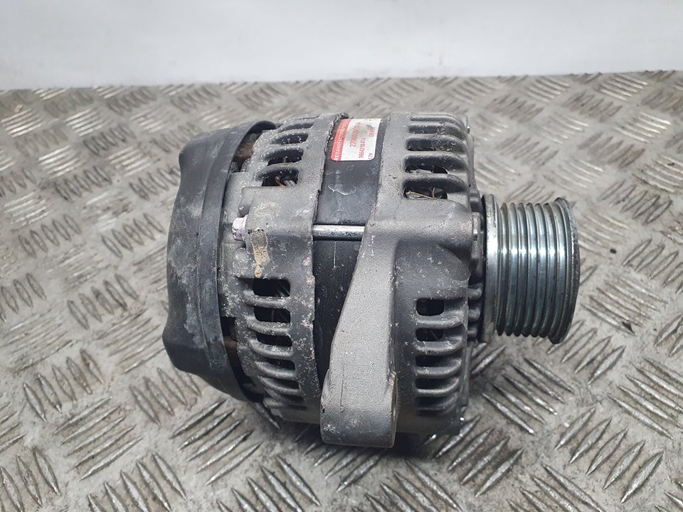 Alternador para Toyota Land Cruiser (J15)