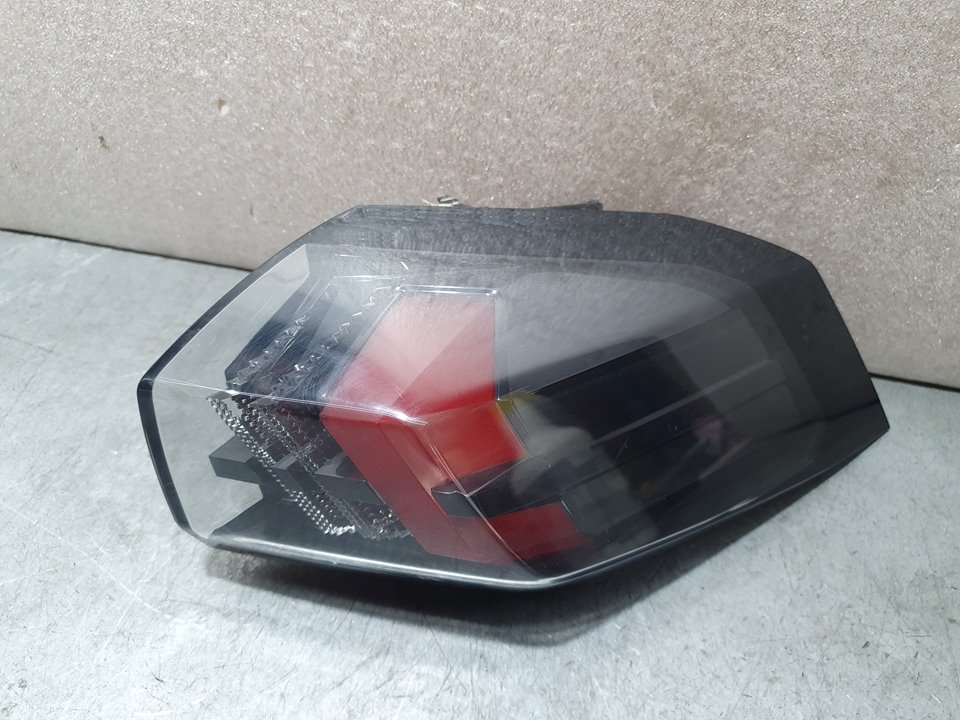 Piloto Trasero Derecho para Peugeot 2008 (P1)