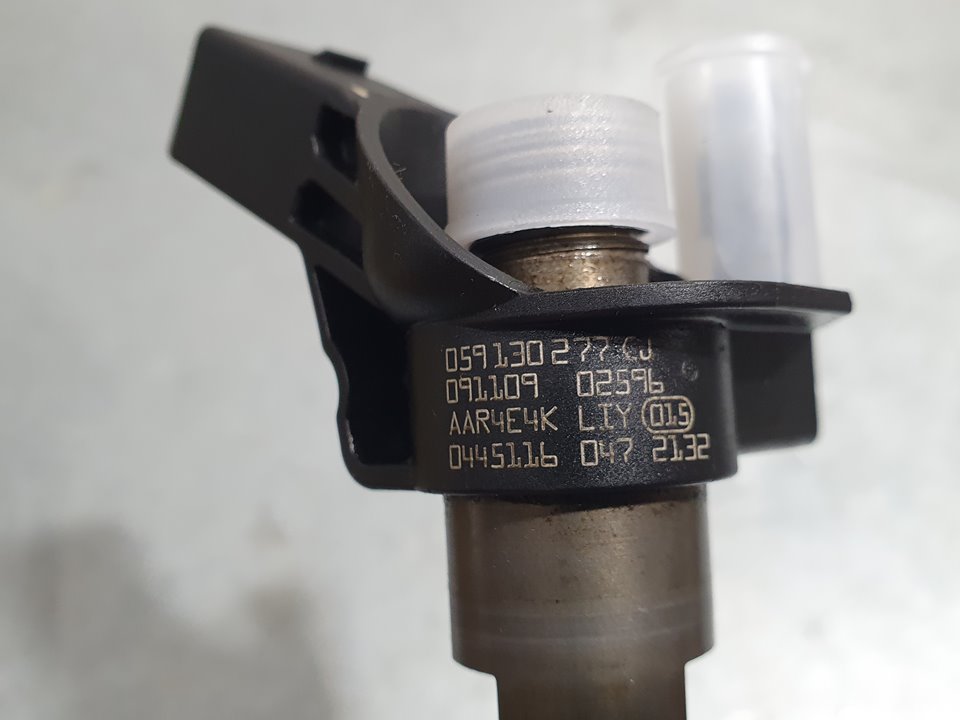 Inyector para Audi A6 Avant (4F2)
