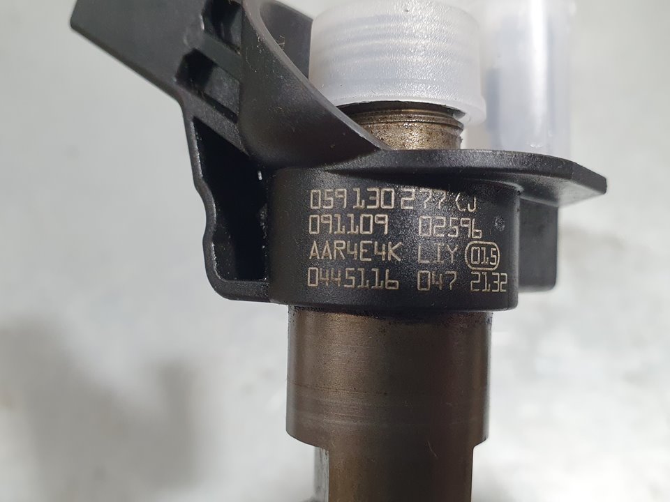 Inyector para Audi A6 Avant (4F2)