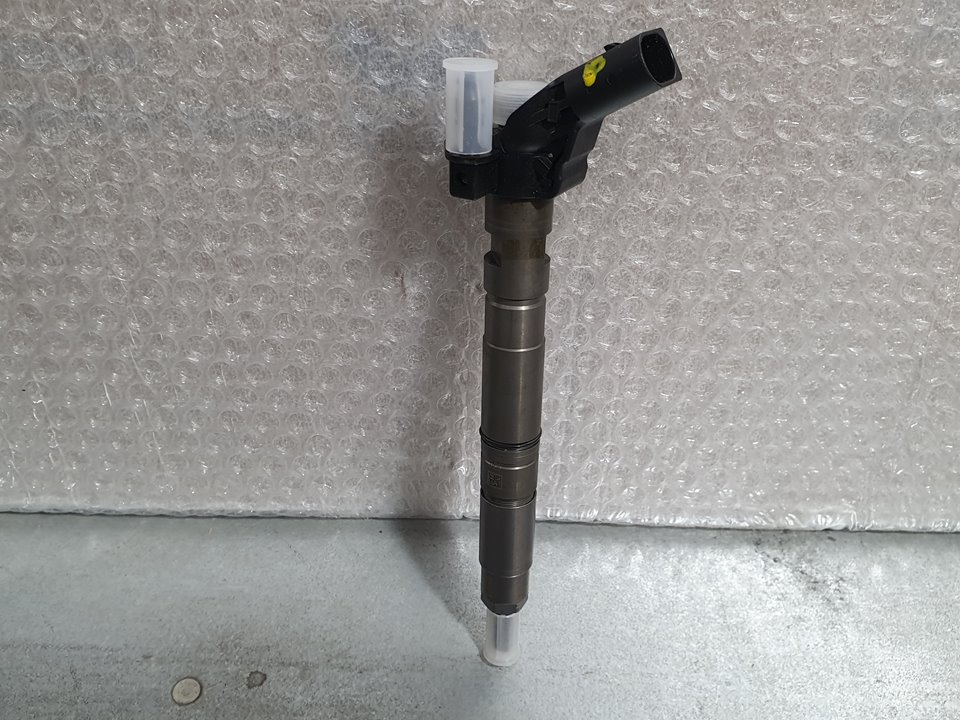 Inyector para Audi A6 Avant (4F2)