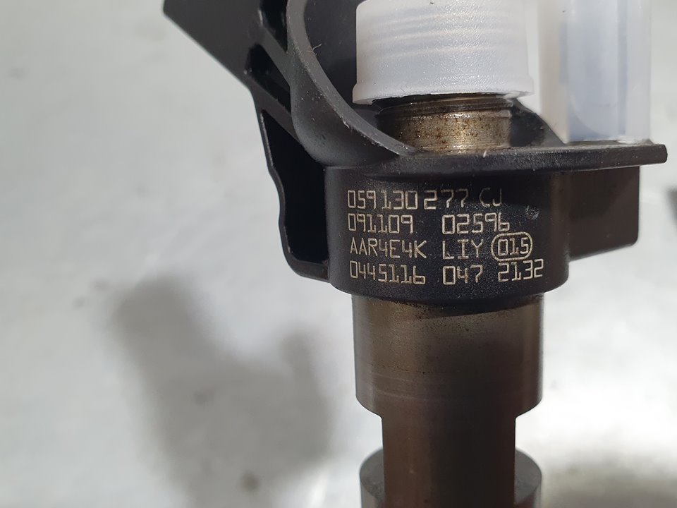 Inyector para Audi A6 Avant (4F2)