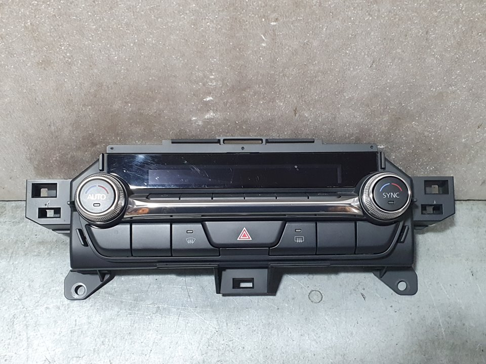 Mando Climatizador para Mazda Cx-30